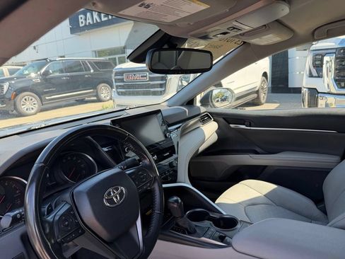 Used 2023 Toyota Camry XSE FWD image 7