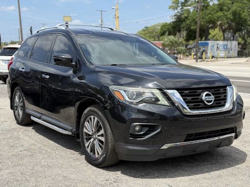 Used 2017 Nissan Pathfinder SL w/ SL Tech Package FWD image 9