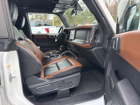 Used 2024 Ford Bronco Outer Banks image 18