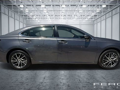 Used 2017 Lexus ES 350 w/ Navigation System Package image 6