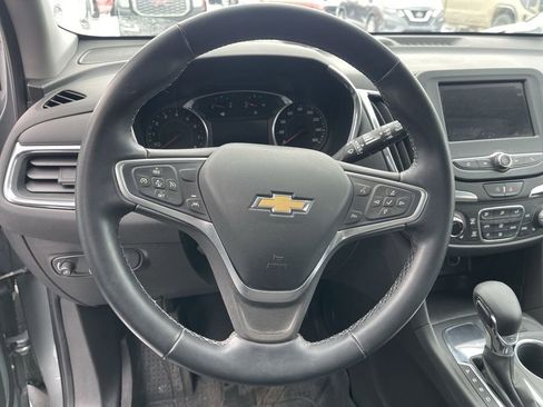 Used 2023 Chevrolet Equinox LT image 4