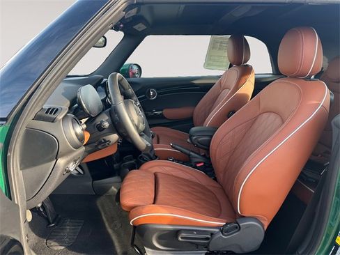 Used 2024 MINI Cooper Convertible w/ Signature Upholstery Package image 9