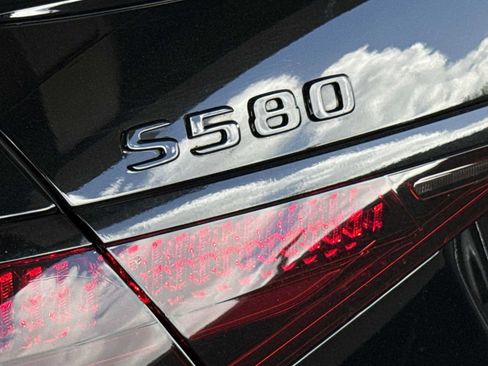 Used 2024 Mercedes-Benz S 580 4MATIC Sedan image 10