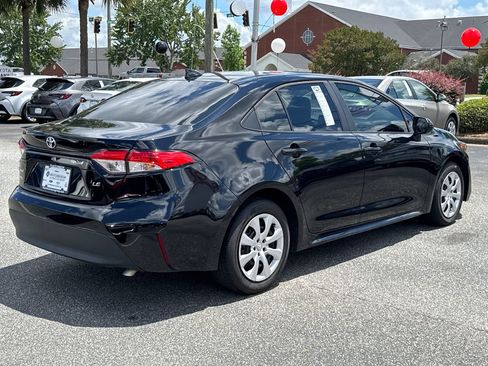 Used 2024 Toyota Corolla LE FWD image 3