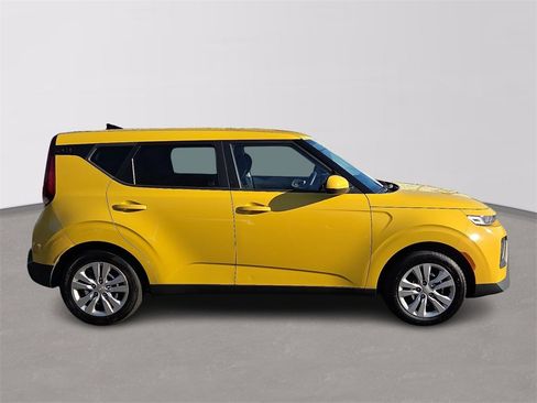Used 2020 Kia Soul LX image 7