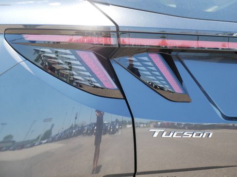 Used 2023 Hyundai Tucson Limited AWD/4WD image 17