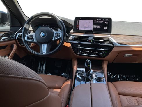 Used 2023 BMW 540i w/ M Sport Package RWD image 13