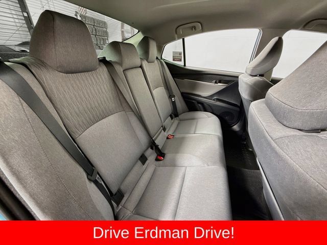 Used 2026 Toyota Camry LE FWD image 27