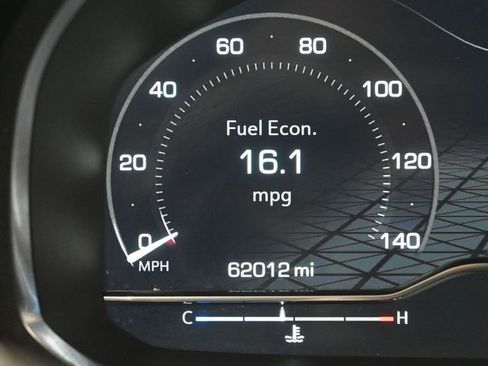 Used 2024 GMC Yukon SLT image 16