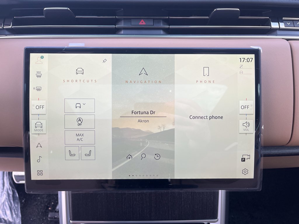New 2026 Land Rover Range Rover Long Wheelbase SE AWD/4WD image 17
