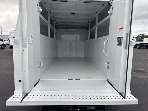 New 2026 Ford E-350 and Econoline 350 Super Duty w/ Power Equipment Group image 25
