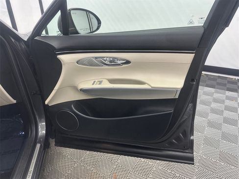 Used 2023 Genesis GV70 2.5T w/ Select Package image 15