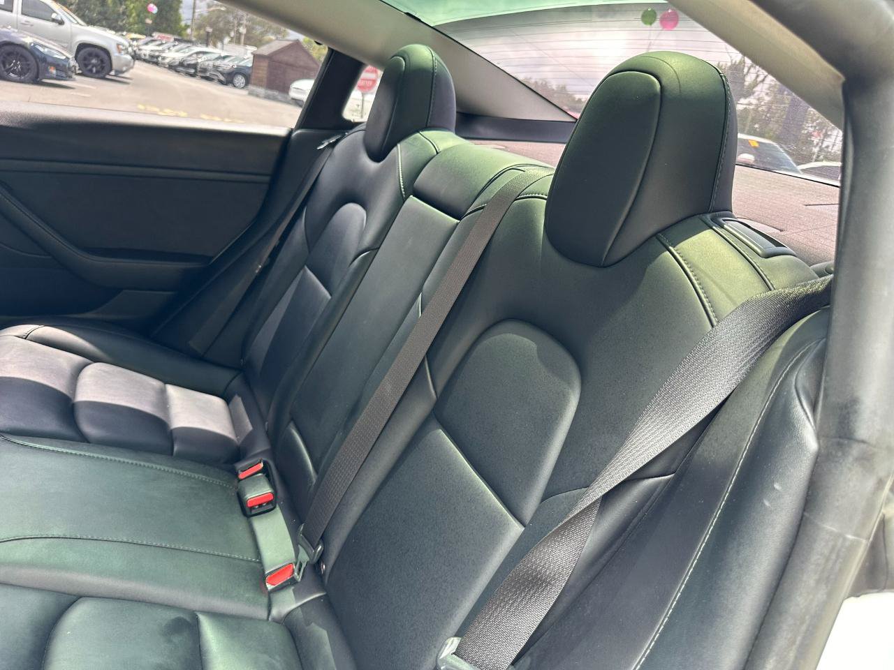 Used 2022 Tesla Model 3 Long Range AWD/4WD image 39
