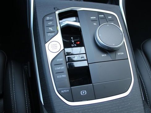 New 2025 BMW 330i xDrive Sedan w/ M Sport Package image 9