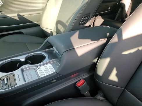 New 2026 Hyundai Ioniq 9 SEL image 21