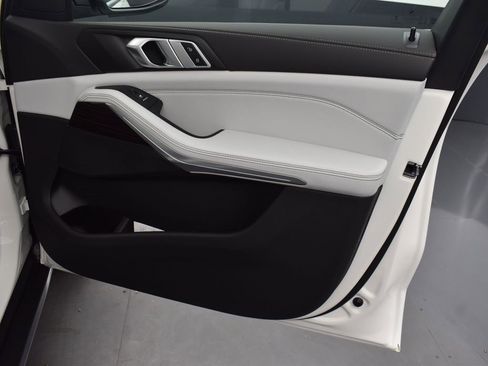 New 2026 BMW X5 sDrive40i w/ Parking Assistance Package image 23