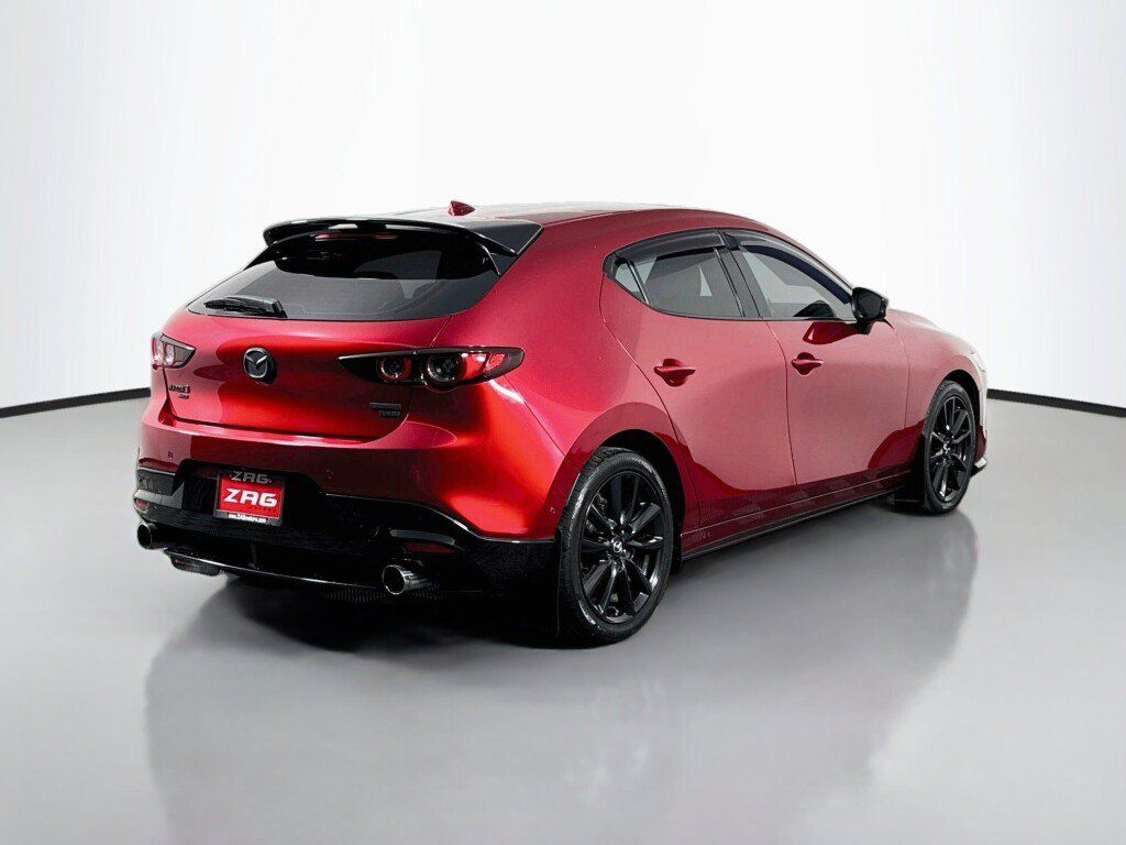 Used 2021 MAZDA MAZDA3 Hatchback w/Premium Plus Pkg AWD/4WD image 5