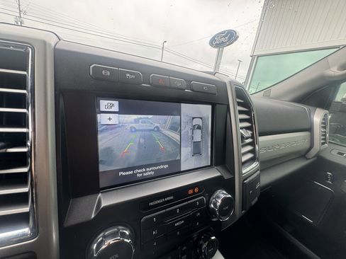 Used 2017 Ford F250 Lariat w/ Chrome Package AWD/4WD image 19