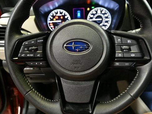 Used 2025 Subaru Forester Premium AWD/4WD image 40