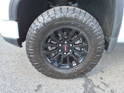 Certified 2022 GMC Sierra 1500 AT4X image 10