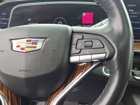 Certified 2024 Cadillac Escalade ESV Premium Luxury AWD/4WD image 30