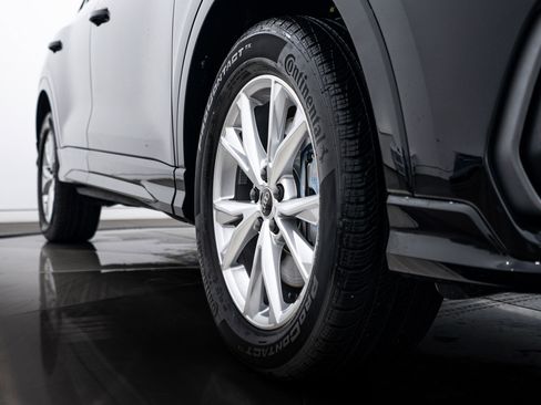 Certified 2025 Audi Q3 2.0T Premium Plus w/ Premium Plus Package image 23