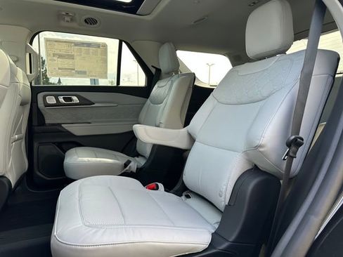 New 2025 Ford Explorer Platinum w/ LUX Leather Package image 19