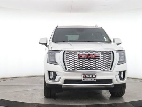 Used 2024 GMC Yukon Denali w/ Advanced Technology Package AWD/4WD image 12