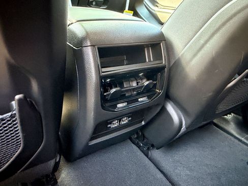 Used 2023 Jeep Grand Cherokee Laredo AWD/4WD image 26