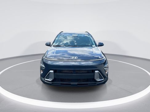 Used 2025 Hyundai Kona SEL FWD image 3