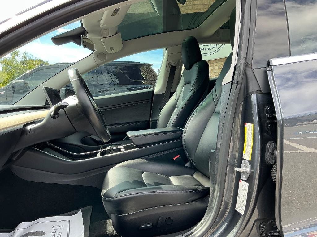 Used 2018 Tesla Model 3 Long Range AWD/4WD image 16