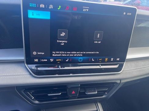 New 2026 Volkswagen Tiguan SE image 10