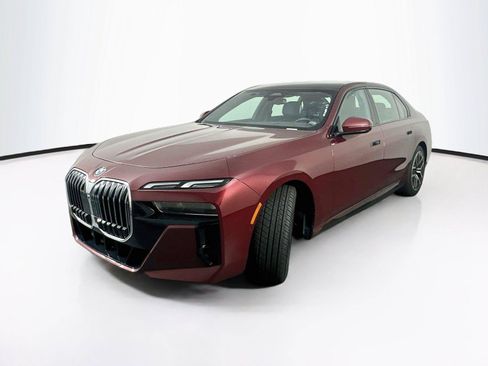 Used 2025 BMW 740i RWD image 2