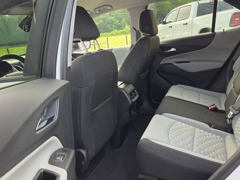 Used 2021 Chevrolet Equinox LS w/ LS Convenience Package AWD/4WD image 7