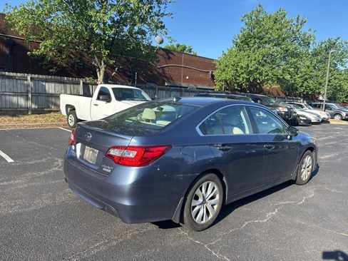 Used 2017 Subaru Legacy 2.5i Premium AWD/4WD image 4