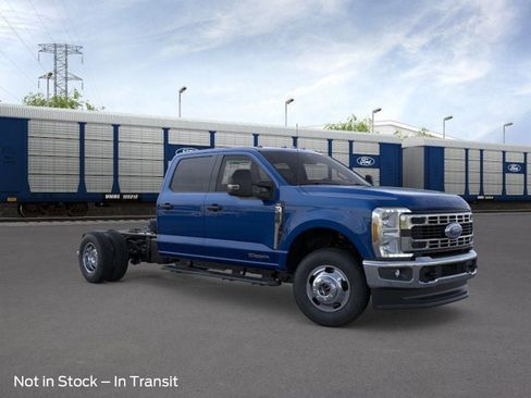 New 2026 Ford F350 4x4 Crew Cab DRW Super Duty image 7
