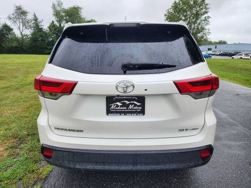 Used 2018 Toyota Highlander XLE AWD/4WD image 7