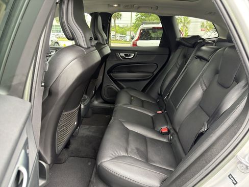Certified 2023 Volvo XC60 B5 Plus w/ Protection Package Premier AWD/4WD image 32