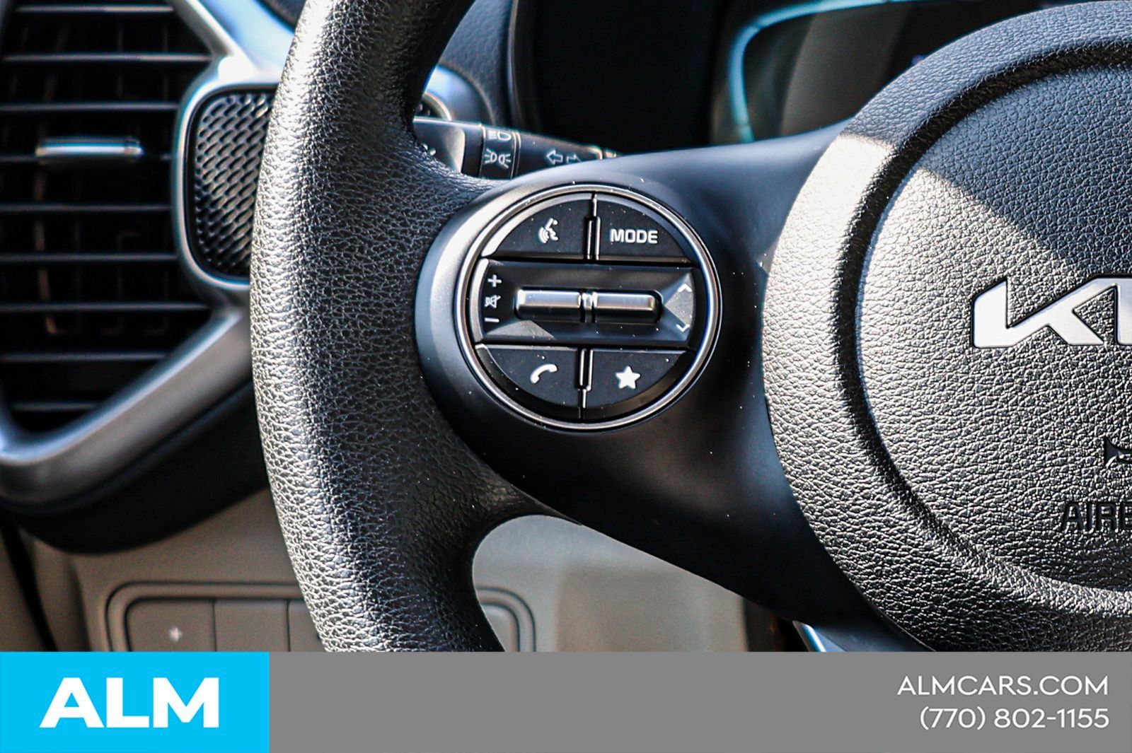 Used 2025 Kia Soul LX w/ LX Technology Package FWD image 26