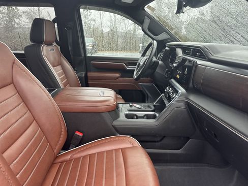 Used 2025 GMC Sierra 2500 Denali Ultimate image 37