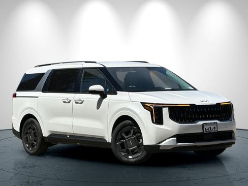 New 2026 Kia Carnival EX FWD image 2