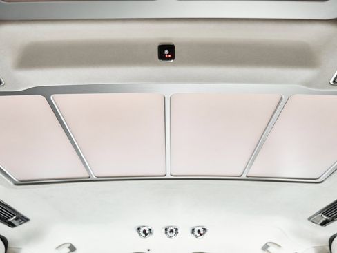 Used 2021 Mercedes-Benz Metris Passenger w/ Premium Safety Package image 65