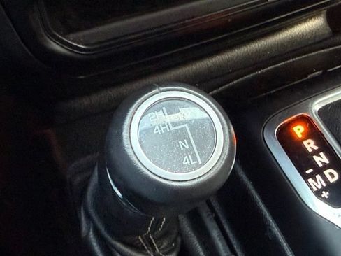 Used 2020 Jeep Gladiator Overland AWD/4WD image 8
