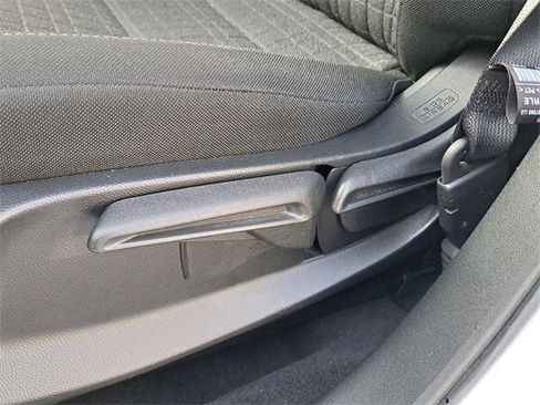 Certified 2023 Honda HR-V LX image 19