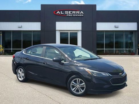 Certified 2018 Chevrolet Cruze LT FWD image 1