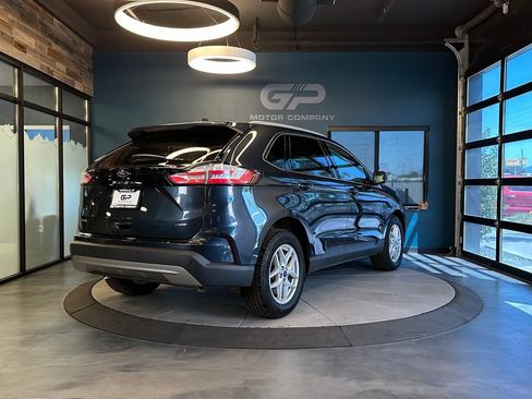 Used 2022 Ford Edge SEL w/ Convenience Package AWD/4WD image 3