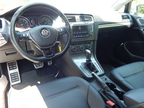 Used 2017 Volkswagen Golf Alltrack AWD/4WD image 12