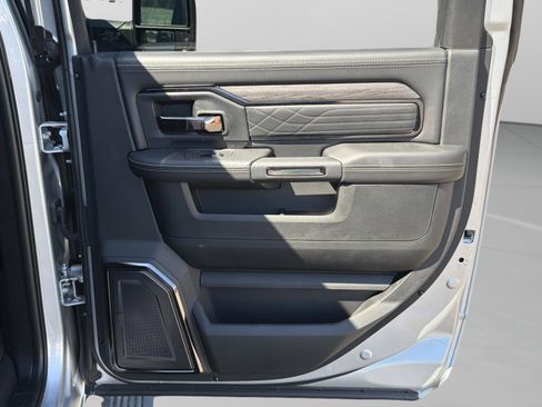 New 2026 RAM 3500 Limited image 30