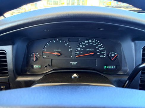 Used 2004 Dodge Dakota Club Cab 2WD w/ Tire & Handling Group image 58