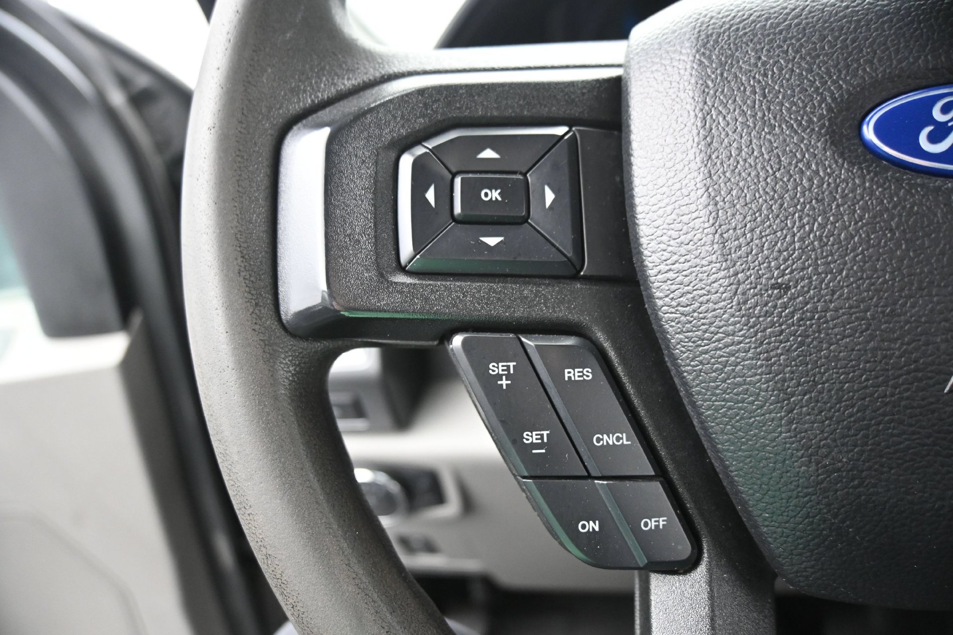 Used 2019 Ford F250 XLT w/ XLT Premium Package AWD/4WD image 22